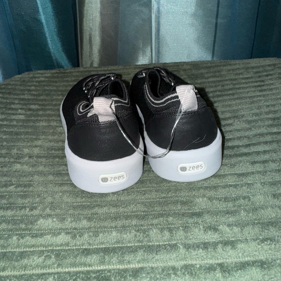 Bzees Women's Black and White Athletic Shoes - Picture 3 of 5